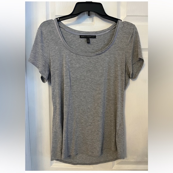 White House Black Market Gray Fitted Short Sleeve Tee size Medium - Picture 1 of 4